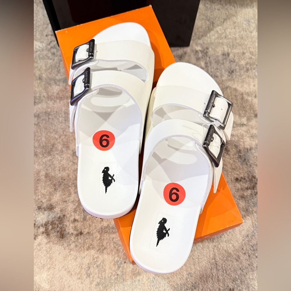 Sandals - Picture 2 of 2